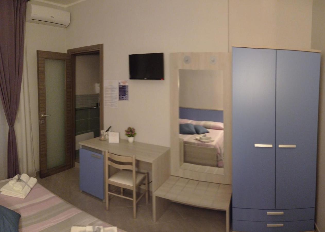 Affittacamere Borgata Marina Roseto Capo Spulico Exteriör bild