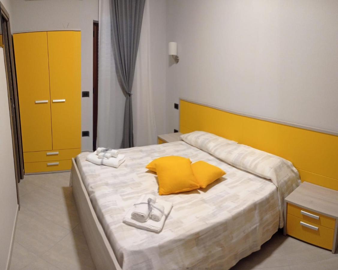 Affittacamere Borgata Marina Roseto Capo Spulico Exteriör bild