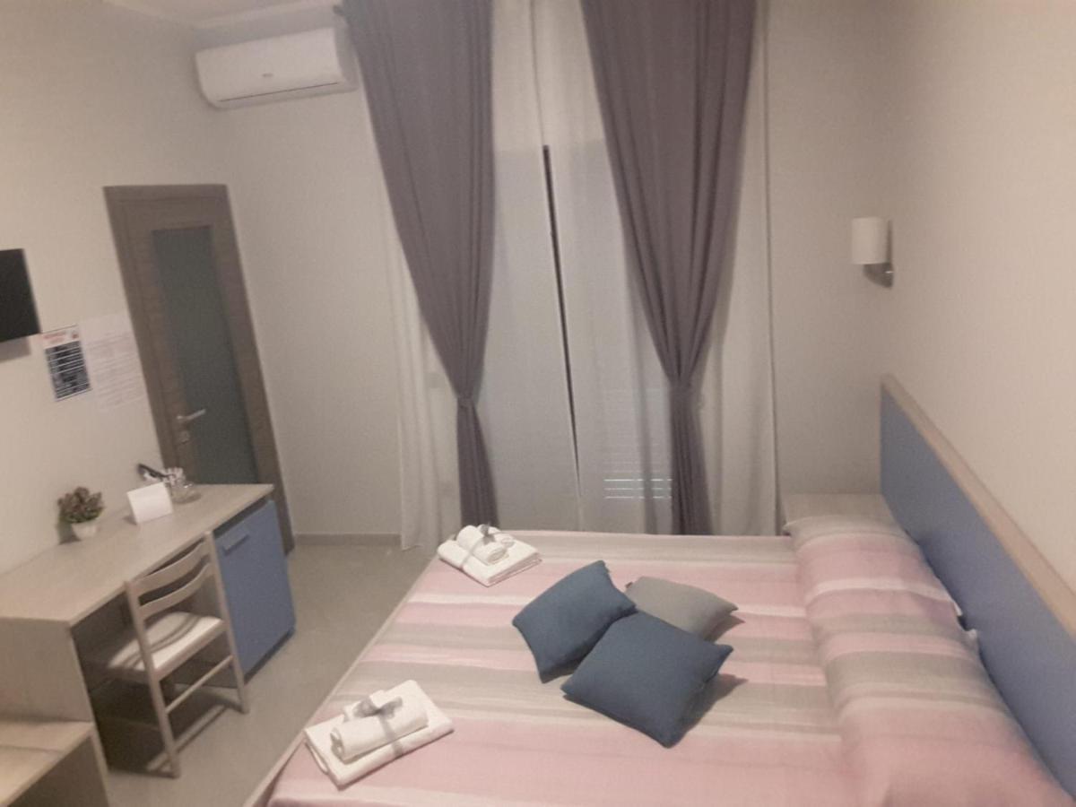 Affittacamere Borgata Marina Roseto Capo Spulico Exteriör bild